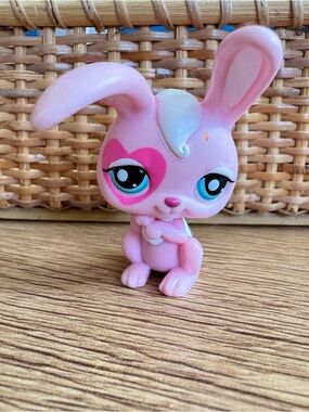 Authentic LPS littlest pet shop #1966, Nintendo DS Pink Bunny Exclusive